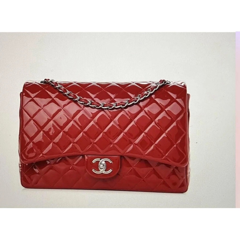 CHANEL Glossy Red Quilted Shoulder Bag
